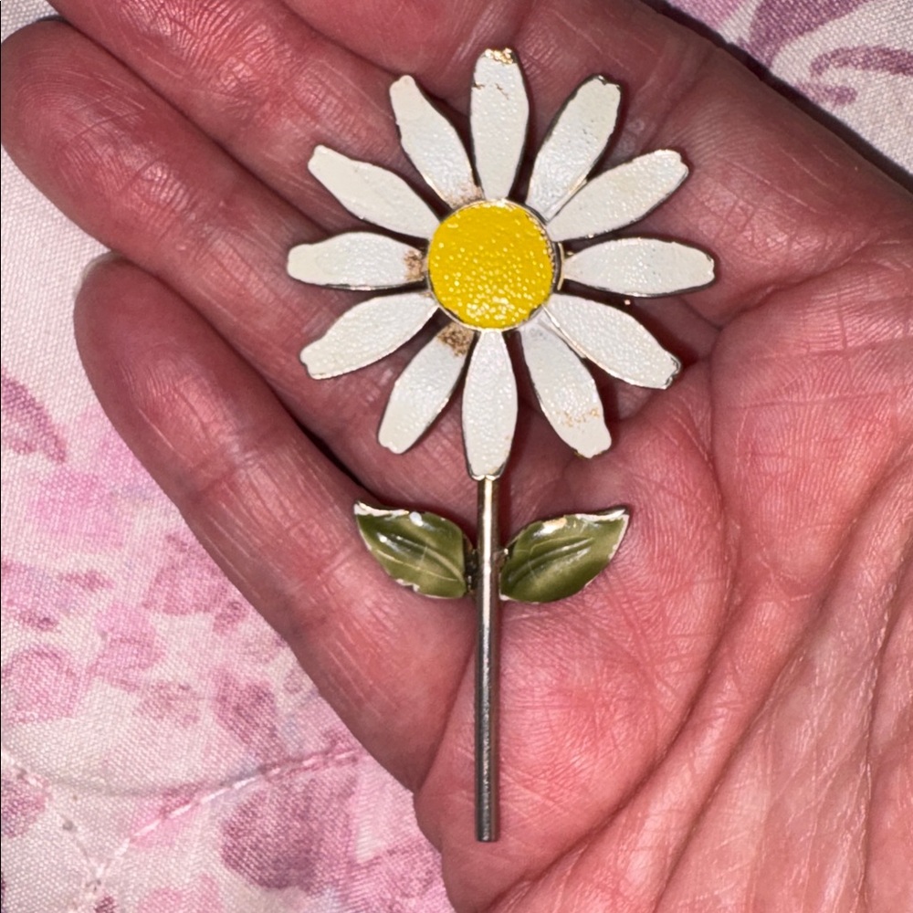 Assorted Floral Vintage-Inspired Enamel Brooches - Multicolor - Picture 12 of 14